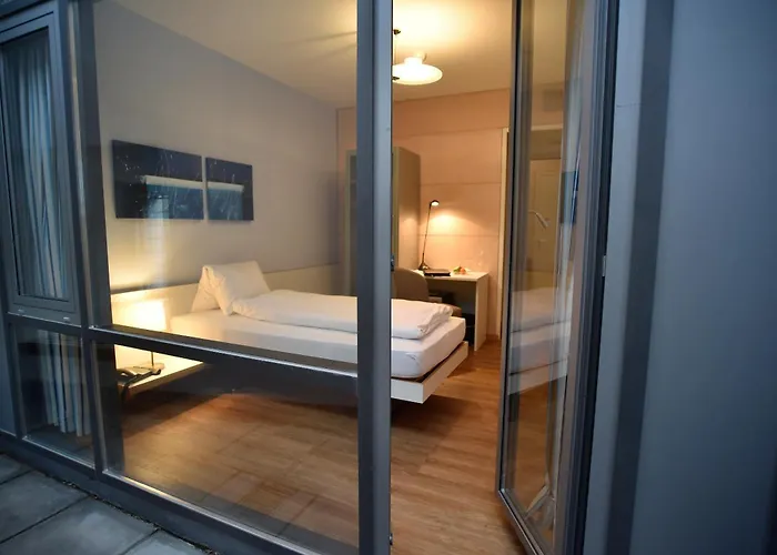 Schloss Wartensee 3*